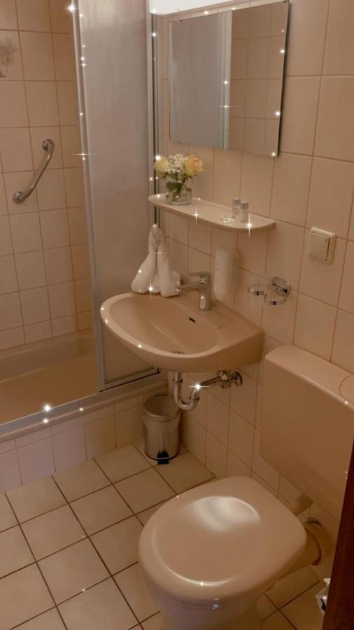 Hotel Goldene Rose Ebersbach an der Fils Екстериор снимка